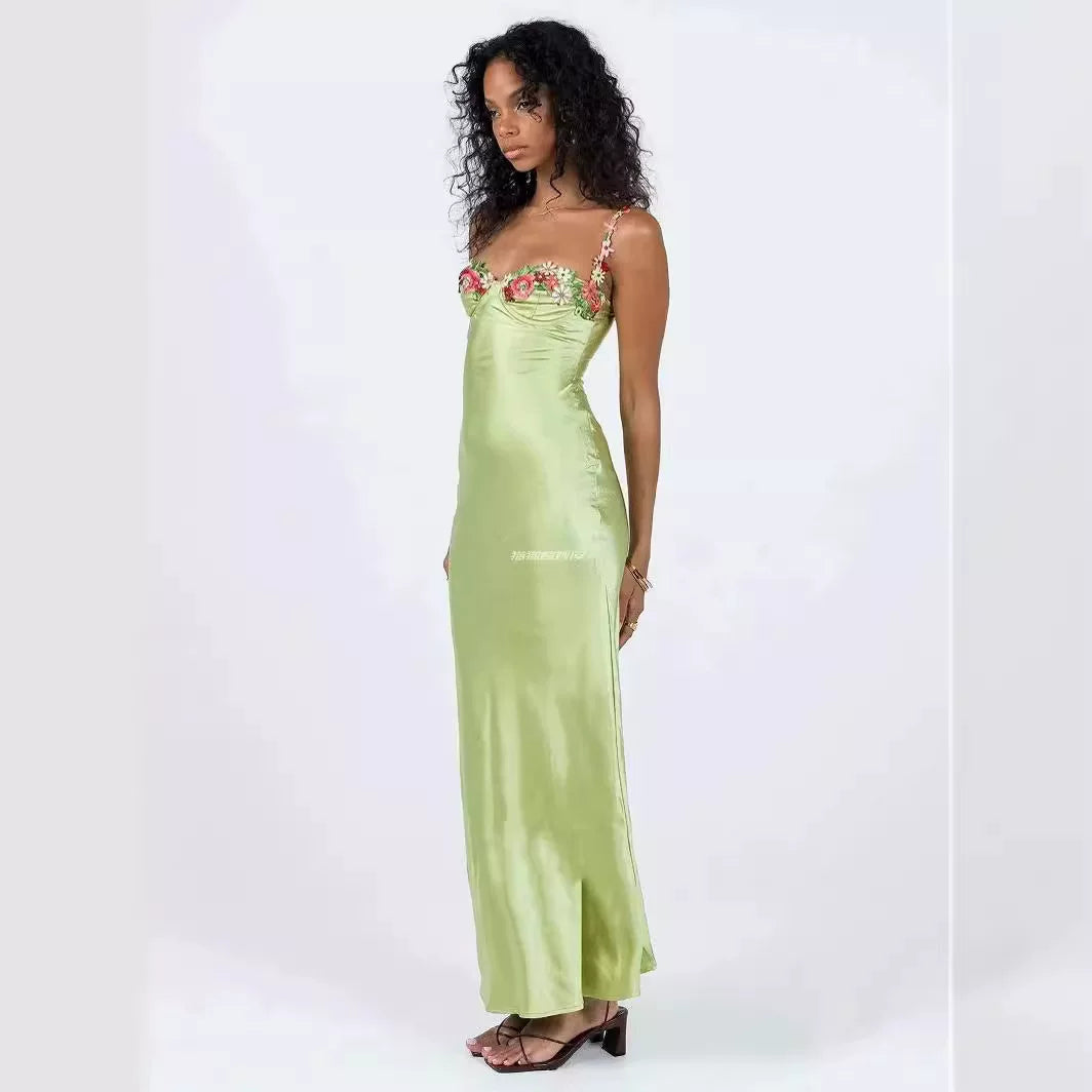 Jaghds | Floral Embroidered Sleeveless Pullover Midi Dress