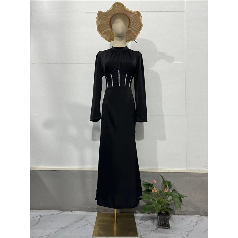 Jaghds | Women’s Long-Sleeved Pleated Dress with Irregular Slit Hem